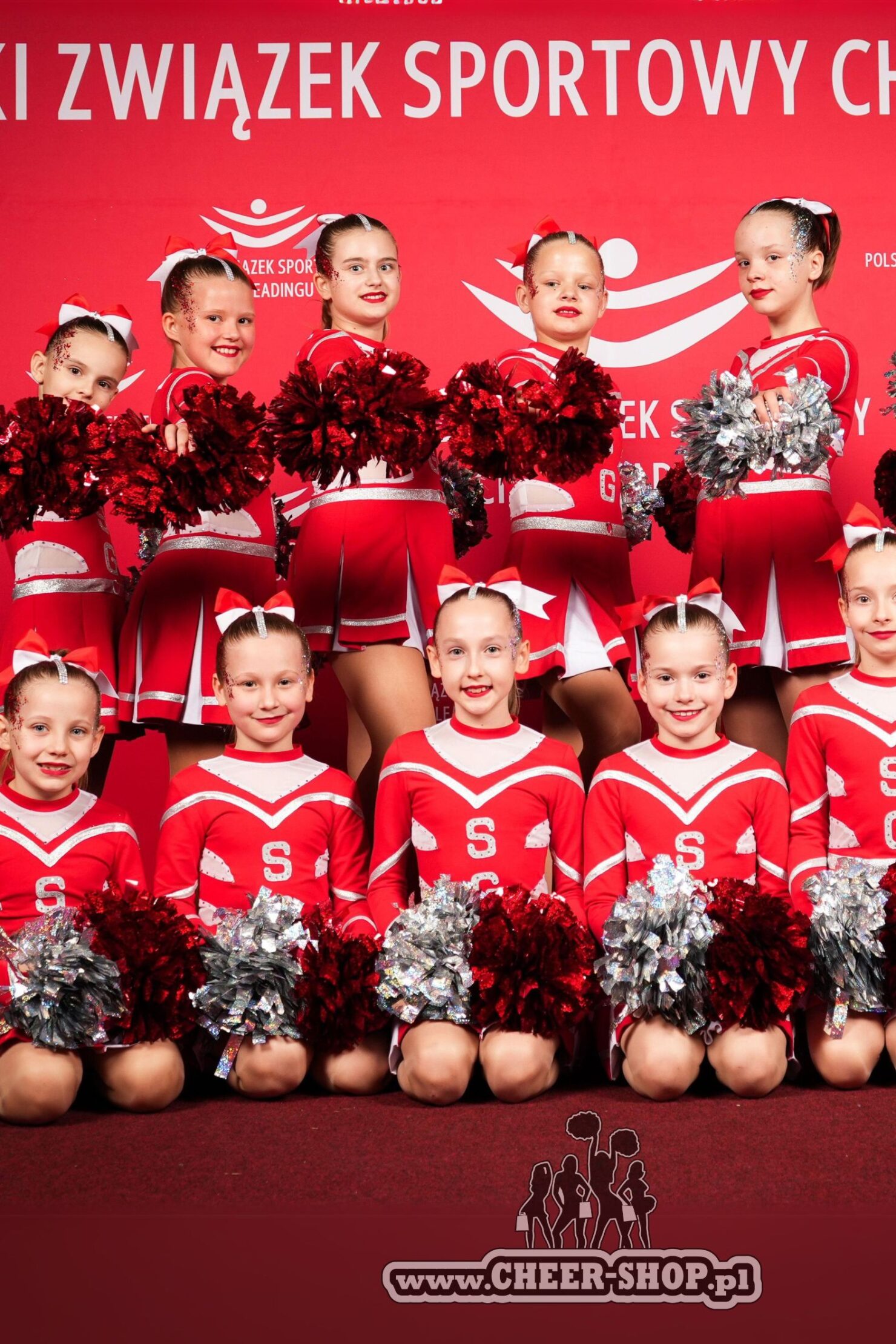 pompony hologram, pompony dla cheerleaderek, holo poms, cheer poms