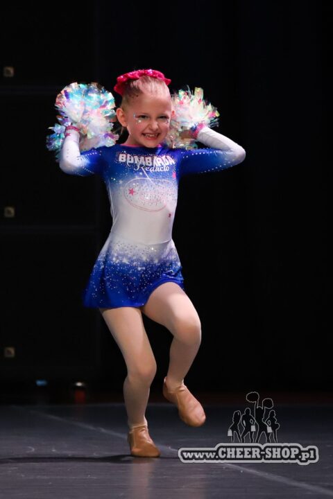 profesjonalne pompony dla cheerleaderek, cheer poms, golden crystal poms, pompony golden crystal