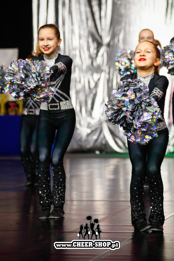 profesjonalne pompony do cheerleadingu, cheer poms, pompoms, pompony laserowe, laser poms