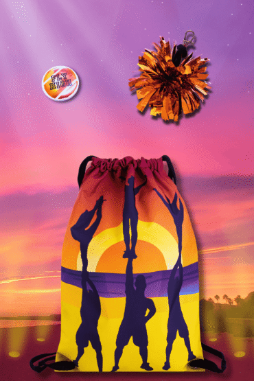 Zestaw Sunrise z plecakoworkiem, pomarańczowym mini pomponikiem i małą przypinką fly high