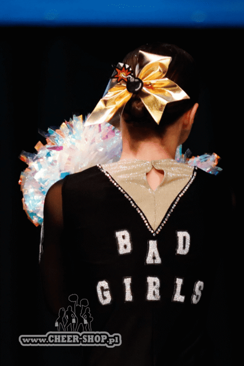 liderki cheerleaders, pompony crystal, profesjonalne pompony dla cheerleaderek, cheer poms