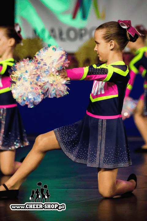 liderki cheerleaders, pompony crystal, profesjonalne pompony dla cheerleaderek, cheerleading sportowy, zawody, turniej