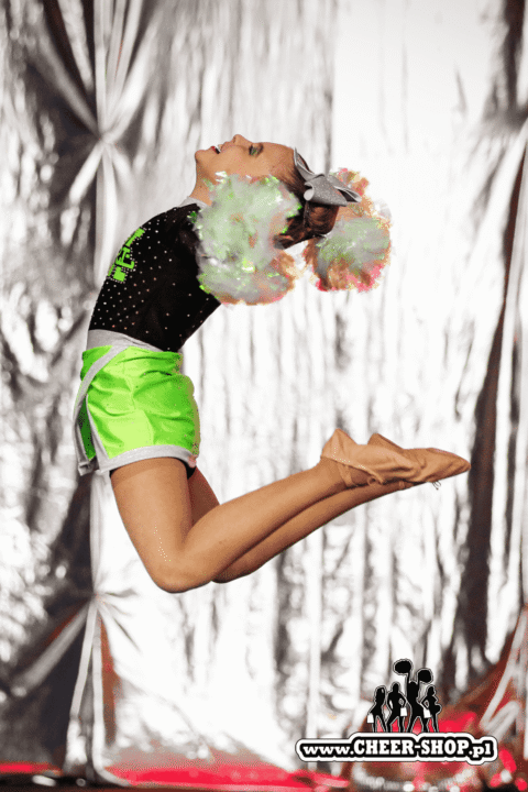 pompony na zawody, pompony dla cheerleaders, cheer poms, crystal poms, pompony crystal